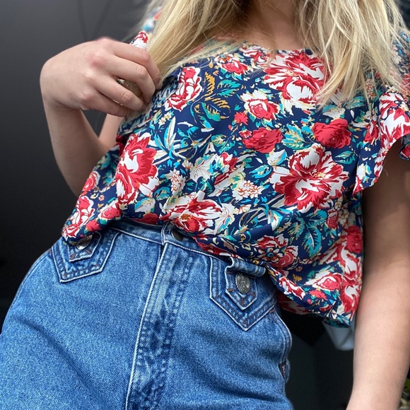 Forever 21 Tops - Forever 21 Floral Crop Top Shirt Women’s
